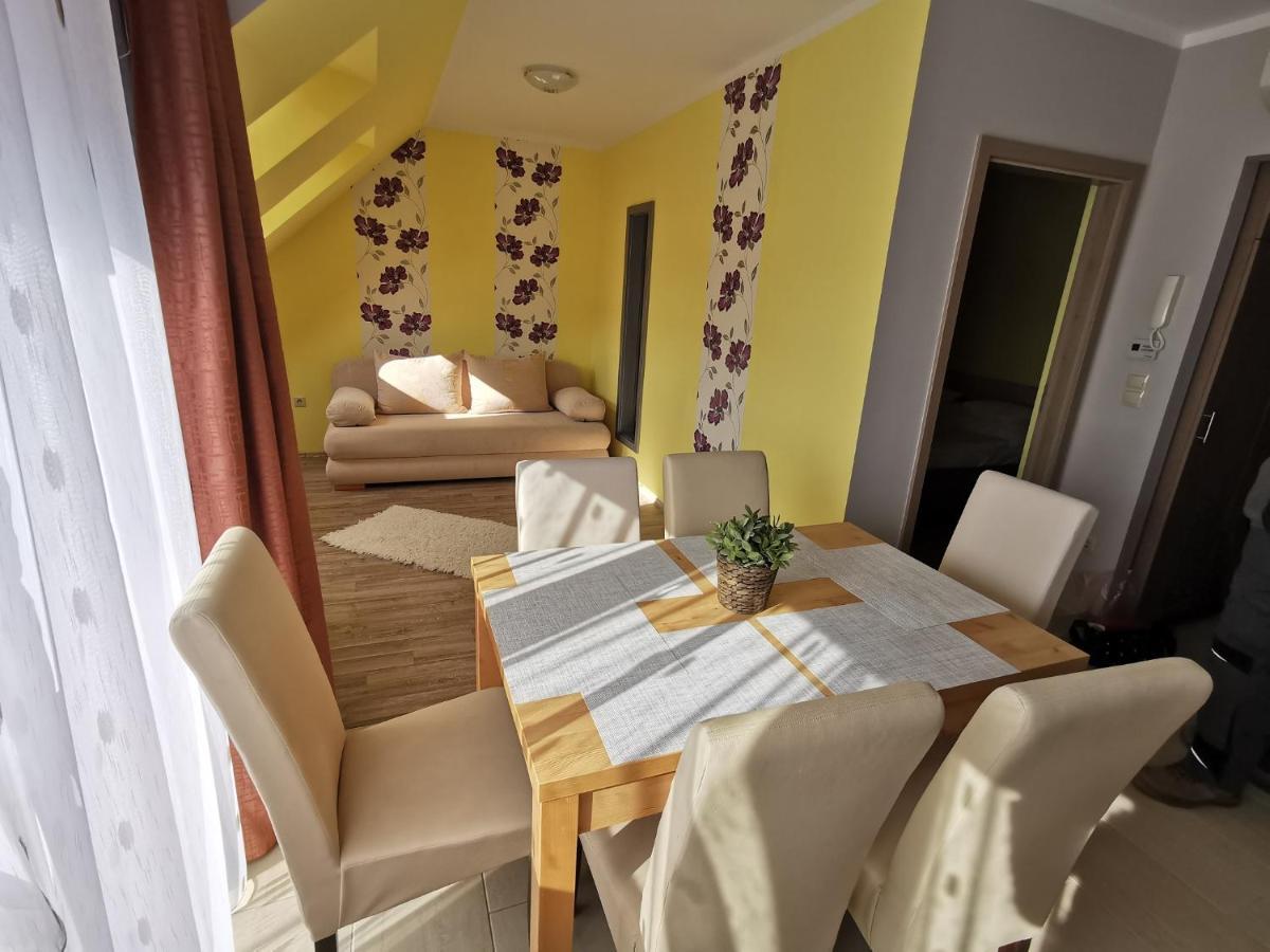 Szabo Apartman Sarvar Exterior photo