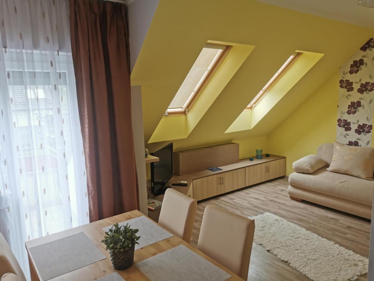 Szabo Apartman Sarvar Exterior photo